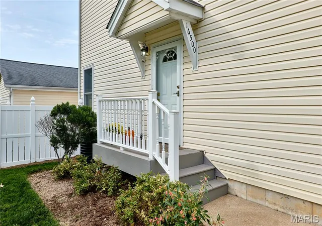 Listing Photo 4 - Condo for sale in building located at 16500 Victoria Xing Dr, Wildwood, MO 63040