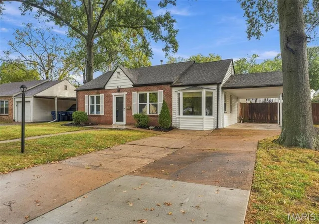 Photo 1 of Single family home for sale at 964 Sanders Dr, Saint Louis, MO 63126 | MLS# MIS26059295 | Listing updated on 2026-10-22