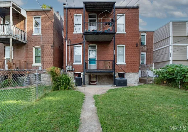 Listing Photo 4 - Condo for sale in building located at 3464 /3464 A Montana St, Saint Louis, MO 63118 - Unit #1&2