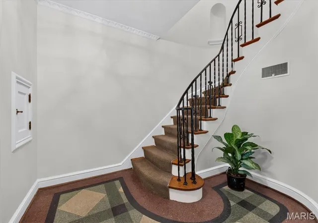 Photo 4 of Condo for sale at 7510 York Dr, Saint Louis, MO 63105 | MLS# MIS26059302 | Listing updated on 2026-10-19