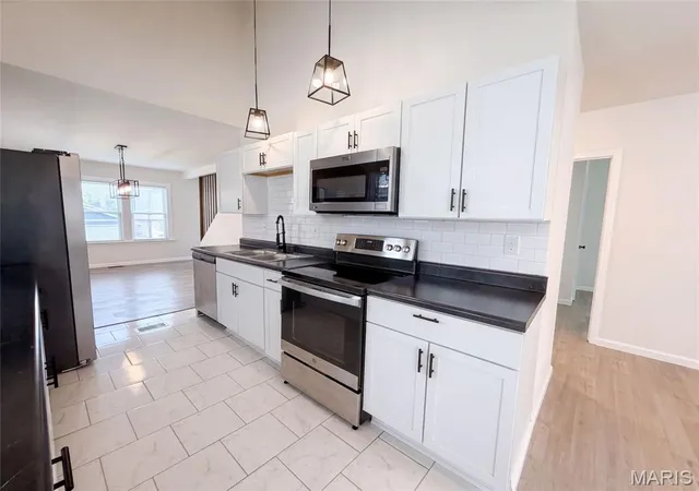 Photo 2 of Single family home for sale at 4091 Blow St, Saint Louis, MO 63116 | MLS# MIS26059306 | Listing updated on 2026-09-16