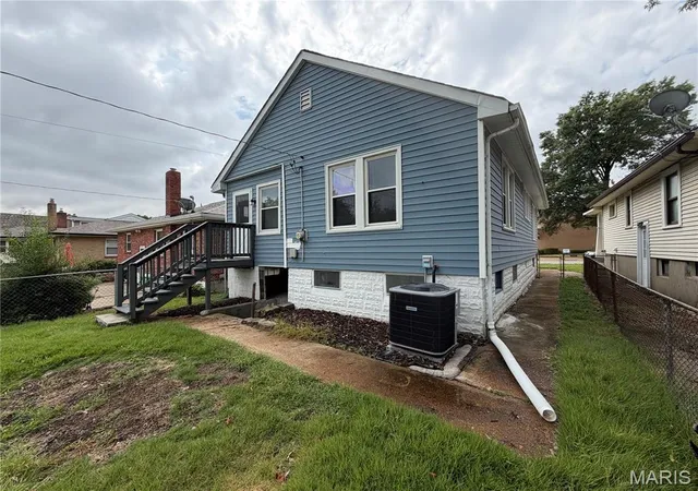 Photo 4 of Single family home for sale at 4091 Blow St, Saint Louis, MO 63116 | MLS# MIS26059306 | Listing updated on 2026-09-16
