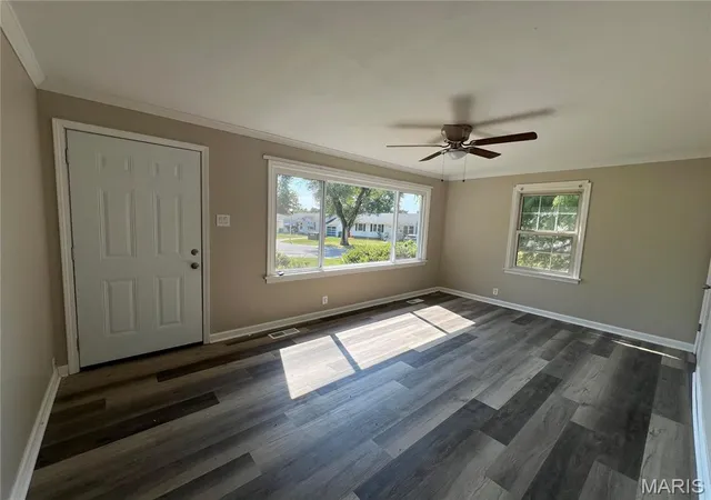 Photo 2 of Single family home for sale at 1271 Darr Dr, Saint Louis, MO 63137 | MLS# MIS26059316 | Listing updated on 2026-09-18
