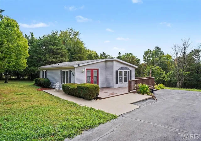 Photo 1 of Sale Pending at 4766 Old School Trl, Hillsboro, MO 63050 | MLS# MIS26059318 | Listing updated on 2026-09-22