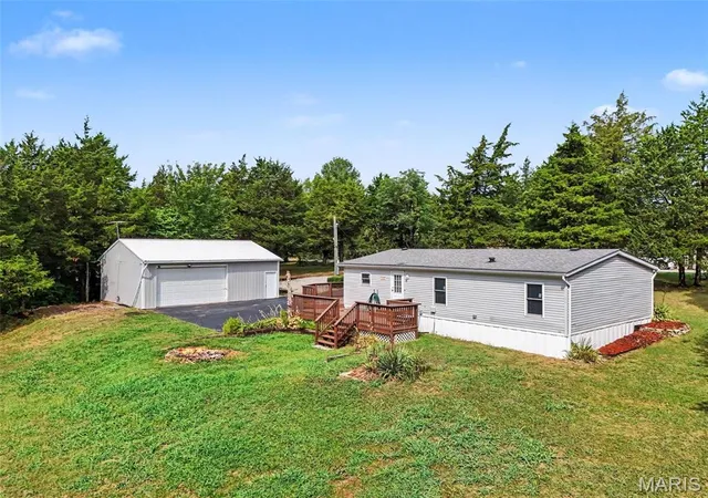 Photo 2 of Sale Pending at 4766 Old School Trl, Hillsboro, MO 63050 | MLS# MIS26059318 | Listing updated on 2026-09-22