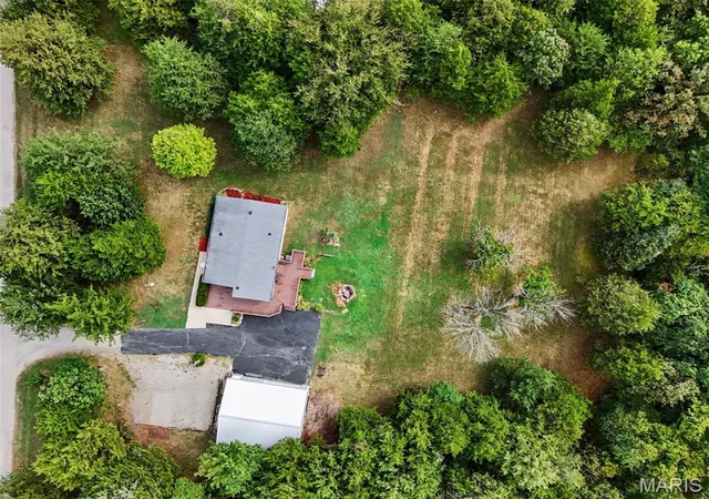 Photo 3 of Sale Pending at 4766 Old School Trl, Hillsboro, MO 63050 | MLS# MIS26059318 | Listing updated on 2026-09-22