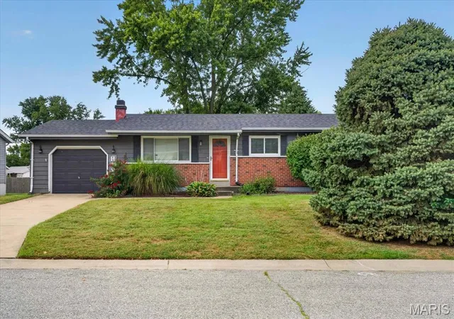 Photo 1 of Single family home for sale at 6 Saint Violet Dr, Saint Peters, MO 63376 | MLS# MIS26059327 | Listing updated on 2026-09-20