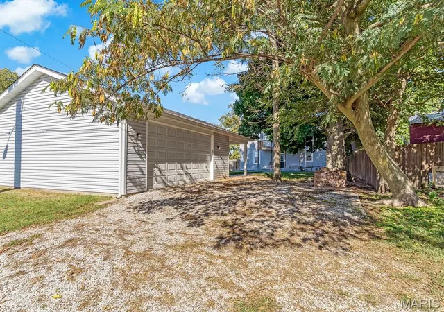 Photo 28 of Single family home for sale at 210 W 4th Street, Waterloo, IL 62298 | MLS# MIS26059338 | Listing updated on 2026-10-26