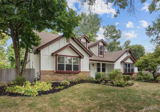 Photo 1 of Single family home for sale at 3003 Moon Flower Ct, Florissant, MO 63031 | MLS# MIS26059347 | Listing updated on 2026-09-18