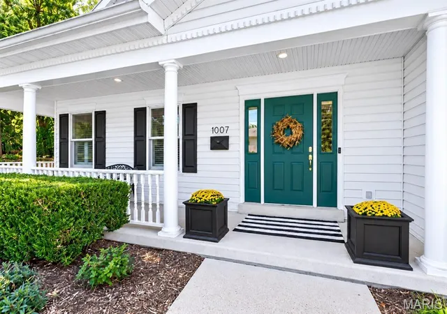 Photo 2 of Sale Pending at 1007 N Clay Ave, Saint Louis, MO 63122 | MLS# MIS26059354 | Listing updated on 2026-10-05