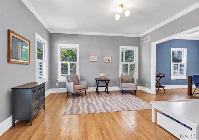 Photo 3 of Sale Pending at 1007 N Clay Ave, Saint Louis, MO 63122 | MLS# MIS26059354 | Listing updated on 2026-10-05