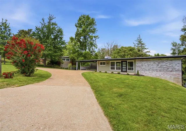 Photo 1 of Single family home for sale at 2431 Trossock Ln, Saint Louis, MO 63122 | MLS# MIS26059361 | Listing updated on 2026-09-27