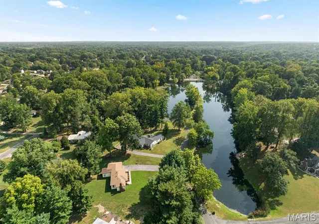 Photo 1 of Single family home for sale at 11 Pine Lake Dr, Collinsville, IL 62234 | MLS# MIS26059373 | Listing updated on 2026-10-23