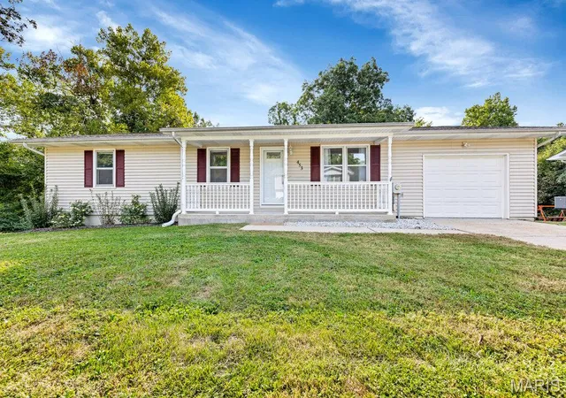 Photo 1 of Sale Pending at 453 Michelle Dr, Washington, MO 63090 | MLS# MIS26059375 | Listing updated on 2026-09-26