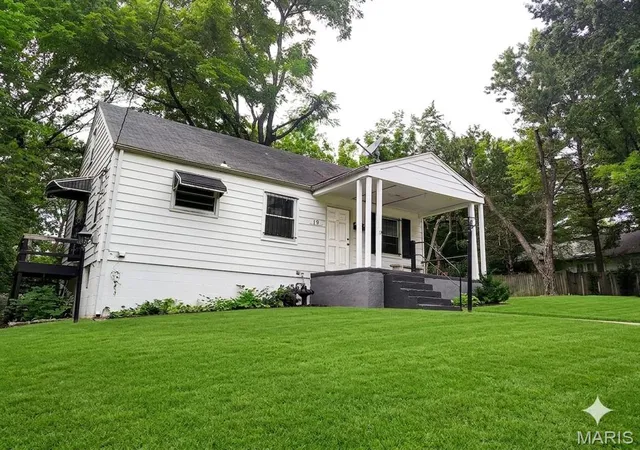 Single family home for sale at 19 N Harvey Ave, Saint Louis, MO 63135 | MLS# MIS26059383 | Listing updated on 2026-09-24