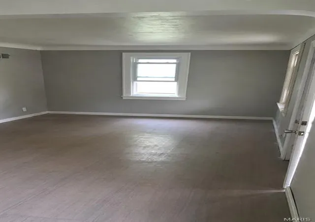 Photo 3 of Single family home for sale at 19 N Harvey Ave, Saint Louis, MO 63135 | MLS# MIS26059383 | Listing updated on 2026-09-24