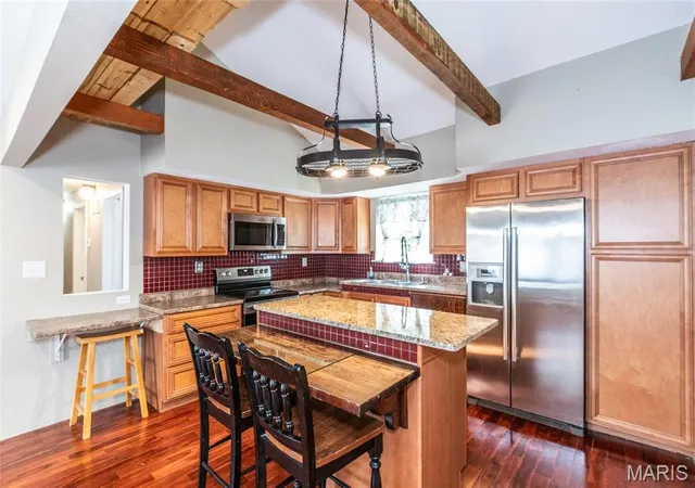 Photo 4 of Sale Pending at 816 Sun Valley S, Arnold, MO 63010 | MLS# MIS26059384 | Listing updated on 2026-09-28