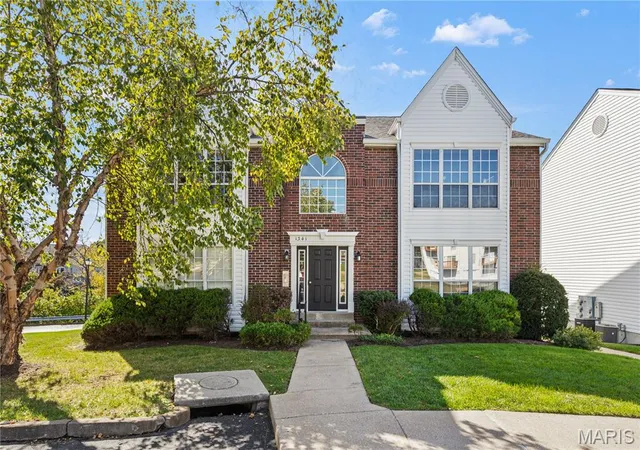 Condo for sale at 1341 Crossings Ct #B, Ballwin, MO 63021 | MLS# MIS26059386