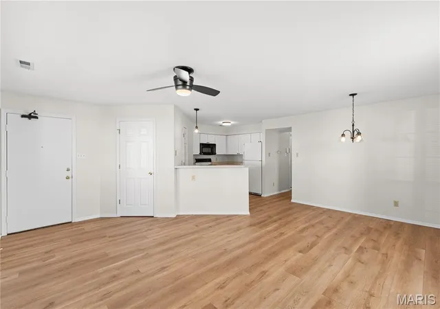 Photo 4 of Condo for sale at 1341 Crossings Ct #B, Ballwin, MO 63021 | MLS# MIS26059386 | Listing updated on 2026-10-28