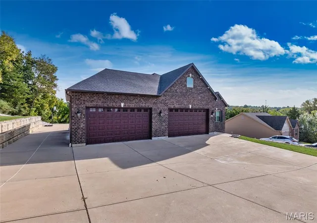 Photo 2 of Single family home for sale at 5046 Warren Rd, Imperial, MO 63052 | MLS# MIS26059388 | Listing updated on 2026-10-05