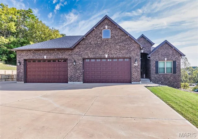 Photo 3 of Single family home for sale at 5046 Warren Rd, Imperial, MO 63052 | MLS# MIS26059388 | Listing updated on 2026-10-05