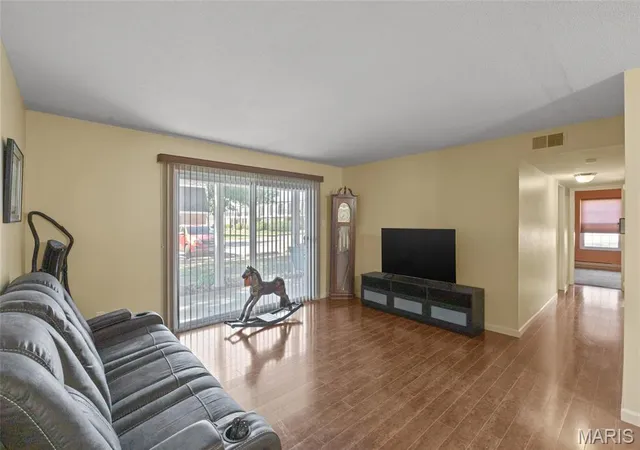 Photo 2 of Sale Pending at 1660 Blue Ridge Dr #A, Saint Louis, MO 63125 | MLS# MIS26059392 | Listing updated on 2026-10-07
