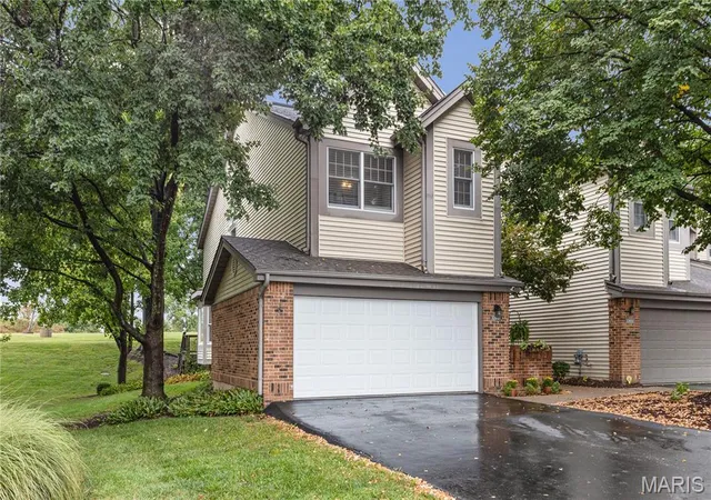Condo for sale at 12937 Autumn Flds Ct, Saint Louis, MO 63146 | MLS# MIS26059393