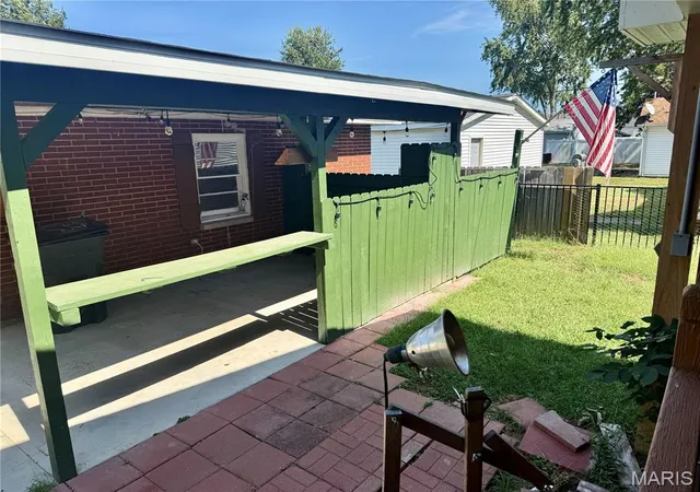 Photo 3 of Single family home for sale at 929 N 4th Street, Breese, IL 62230 | MLS# MIS26059399 | Listing updated on 2026-10-06