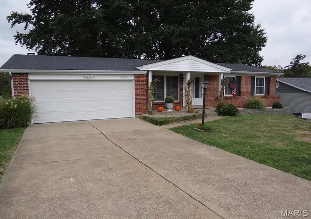 Photo 1 of Single family home for sale at 5628 Valleyside Ln, Saint Louis, MO 63128 | MLS# MIS26059405 | Listing updated on 2026-10-07