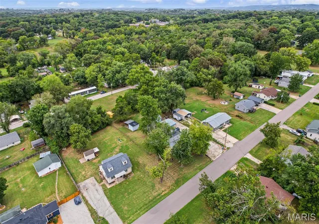 Photo 3 of Sale Pending at 9331 Church Dr, Pevely, MO 63070 | MLS# MIS26059410 | Listing updated on 2026-10-03