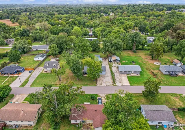 Photo 4 of Sale Pending at 9331 Church Dr, Pevely, MO 63070 | MLS# MIS26059410 | Listing updated on 2026-10-03