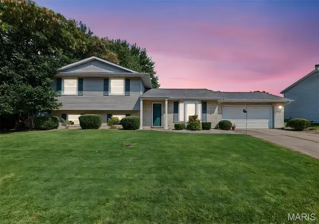 Single family home for sale at 531 Whip Poor Will St, Troy, IL 62294 | MLS# MIS26059415