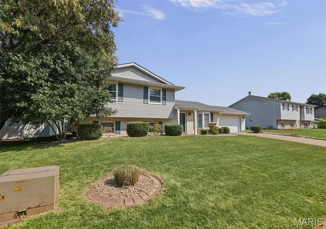 Photo 4 of Single family home for sale at 531 Whip Poor Will St, Troy, IL 62294 | MLS# MIS26059415 | Listing updated on 2026-09-18