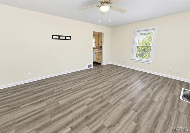 Photo 2 of Single family home for sale at 2108 Main St, Alton, IL 62002 | MLS# MIS26059420 | Listing updated on 2026-09-18