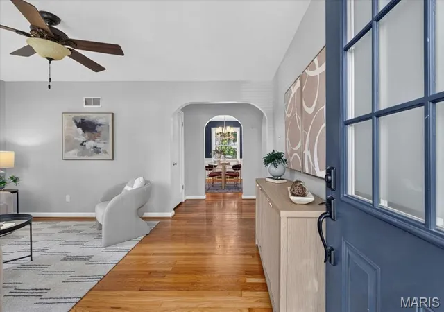 Photo 3 of Sale Pending at 7737 Saint Albans Ave, Saint Louis, MO 63117 | MLS# MIS26059427 | Listing updated on 2026-09-20