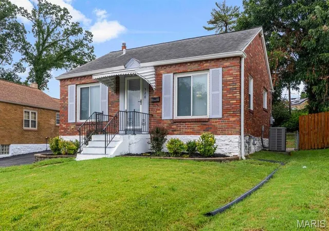Photo 1 of Single family home for sale at 528 Ruthland Dr, Saint Louis, MO 63125 | MLS# MIS26059439 | Listing updated on 2026-09-28