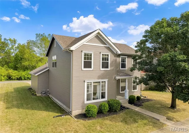Photo 3 of Single family home for sale at 15412 Jost Main St, Florissant, MO 63034 | MLS# MIS26059440 | Listing updated on 2026-09-18