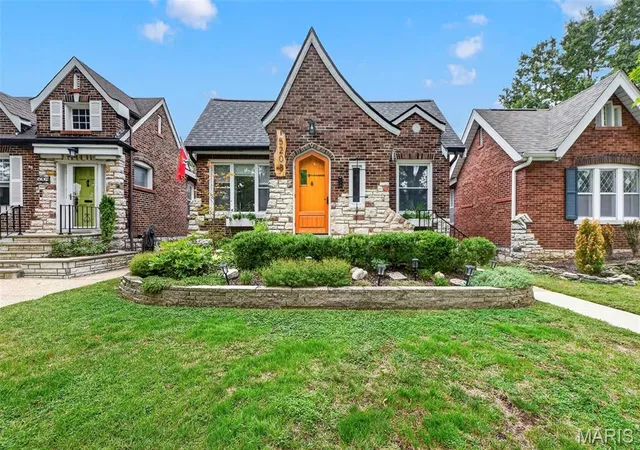 Single family home for sale at 5208 Winona Ave, Saint Louis, MO 63109 | MLS# MIS26059453