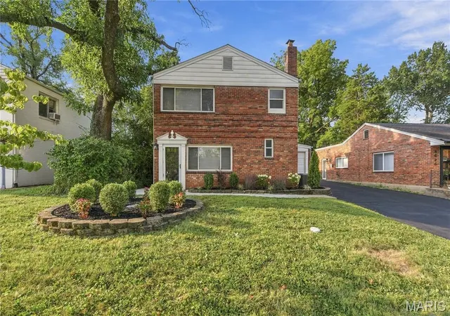 Photo 1 of Sale Pending at 8622 White Ave, Saint Louis, MO 63144 | MLS# MIS26059464 | Listing updated on 2026-09-26
