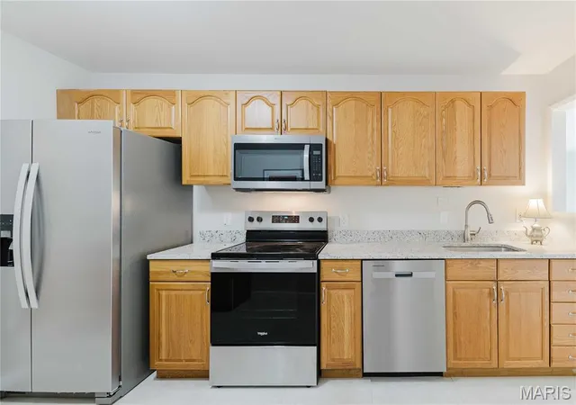 Photo 2 of Single family home for sale at 6 Citation Ct, Florissant, MO 63033 | MLS# MIS26059466 | Listing updated on 2026-09-19