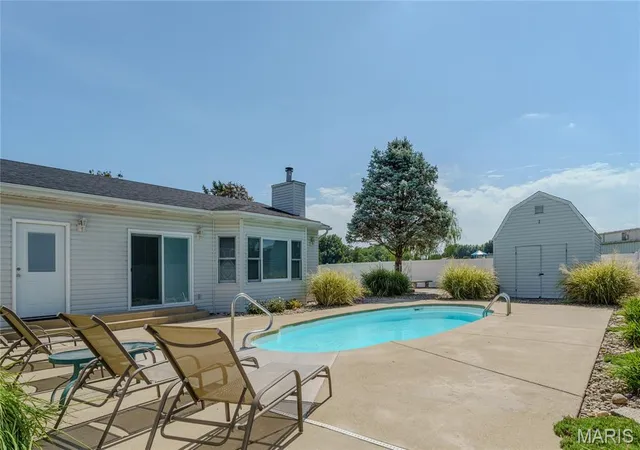 Photo 53 of Single family home for sale at 13 Blue Spruce Ct, Granite City, IL 62040 | MLS# MIS26059468 | Listing updated on 2026-10-27