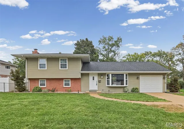 Photo 1 of Single family home for sale at 1104 N Yale Dr, O Fallon, IL 62269 | MLS# MIS26059472 | Listing updated on 2026-10-06