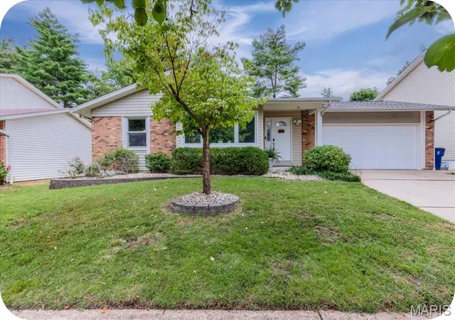 Photo 1 of Sale Pending at 1426 Nancy Lee Dr, Saint Louis, MO 63146 | MLS# MIS26059487 | Listing updated on 2026-09-21