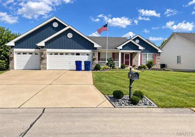 Single family home for sale at 102 Derbyshire Ln, O Fallon, MO 63368 | MLS# MIS26059494