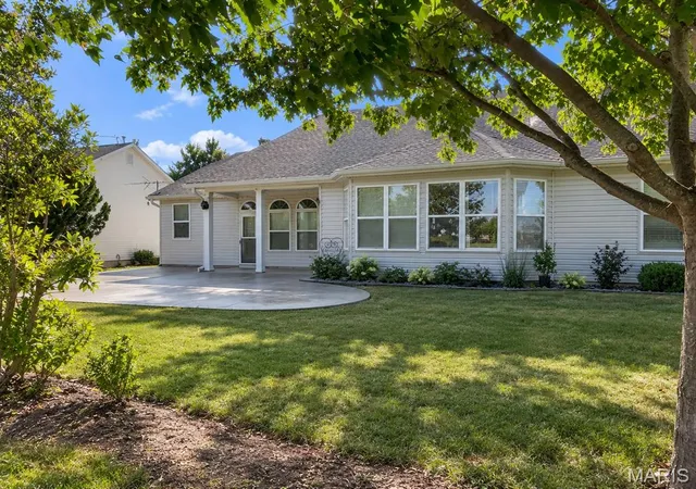 Photo 1 of Single family home for sale at 102 Derbyshire Ln, O Fallon, MO 63368 | MLS# MIS26059494 | Listing updated on 2026-09-26