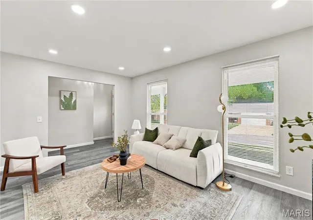 Photo 3 of Single family home for sale at 4454 Remus Dr, Florissant, MO 63033 | MLS# MIS26059506 | Listing updated on 2026-09-19
