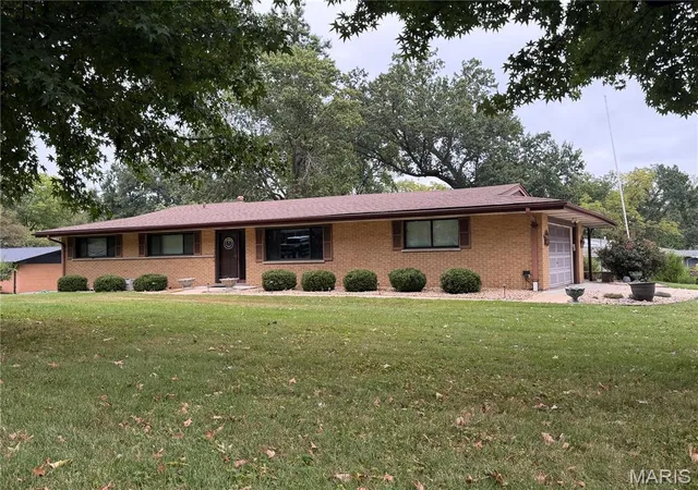 Photo 2 of Single family home for sale at 10149 Carolynne Dr, Saint Louis, MO 63128 | MLS# MIS26059509 | Listing updated on 2026-09-24