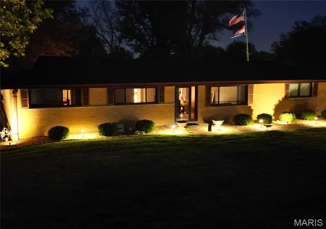 Photo 4 of Single family home for sale at 10149 Carolynne Dr, Saint Louis, MO 63128 | MLS# MIS26059509 | Listing updated on 2026-09-24