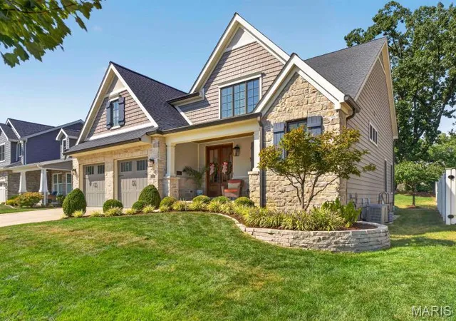 Photo 2 of Sale Pending at 615 W Jewel Ave, Saint Louis, MO 63122 | MLS# MIS26059513 | Listing updated on 2026-09-21