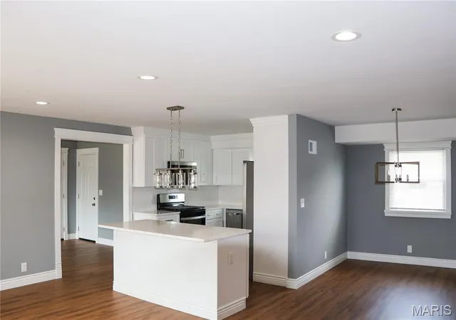Photo 3 of Single family home for sale at 9821 Whitcomb Ln, Saint Louis, MO 63123 | MLS# MIS26059514 | Listing updated on 2026-09-21